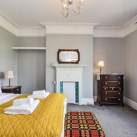 Traditional 3-Bed Property In Pontcanna With Parking Cardiff Exterior foto