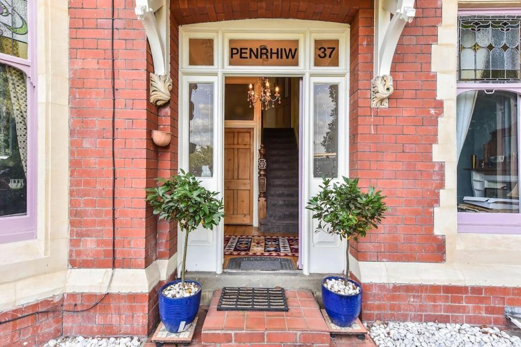 Traditional 3-Bed Property In Pontcanna With Parking Cardiff Exterior foto