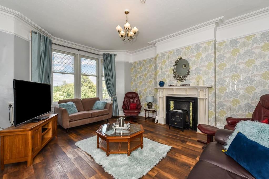Traditional 3-Bed Property In Pontcanna With Parking Cardiff Exterior foto