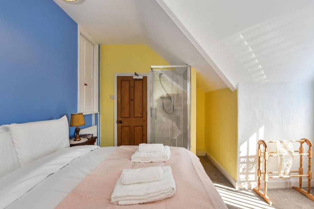 Traditional 3-Bed Property In Pontcanna With Parking Cardiff Exterior foto