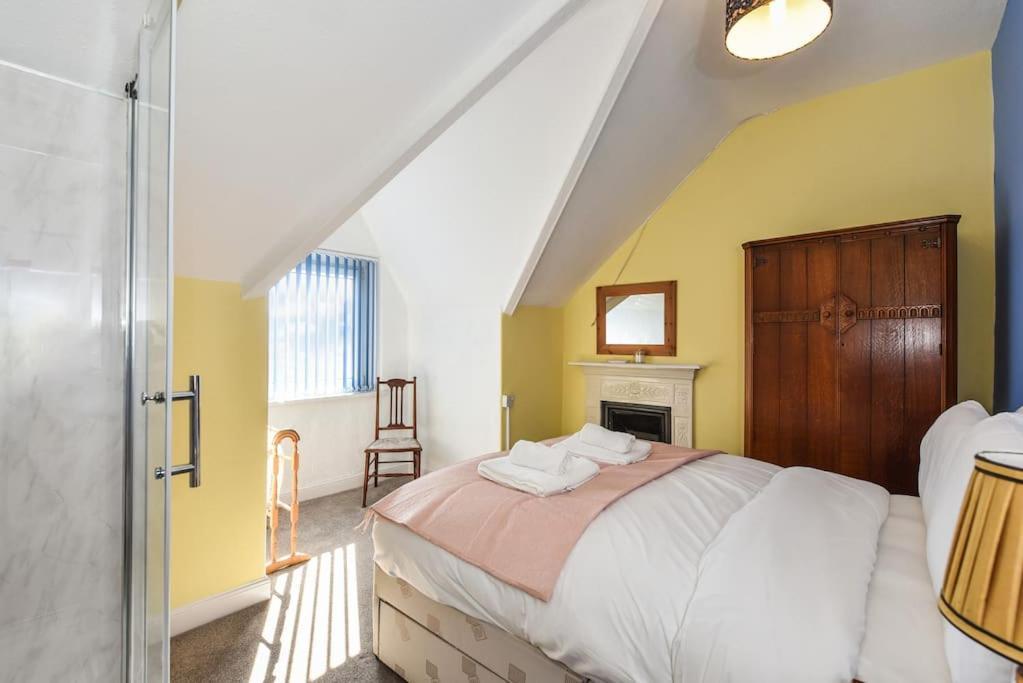 Traditional 3-Bed Property In Pontcanna With Parking Cardiff Exterior foto