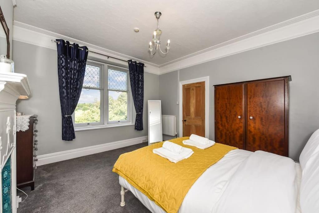 Traditional 3-Bed Property In Pontcanna With Parking Cardiff Exterior foto